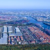 Containerumschlag treibt Geschäft des Hamburger Hafens