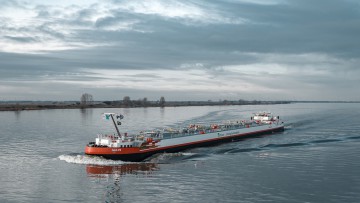 Mehrbedarf bei Wasserstraßen  Binnenschiff_Rhein_HGK_Shipping