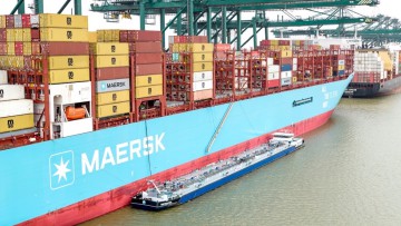 Maersk_Methanolschiff_Hafen_Antwerpen