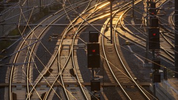 Schienen_Morgenlicht
