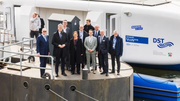 Autonomes Forschungsschiff Nova auf der Messe Xponential in Düsseldorf