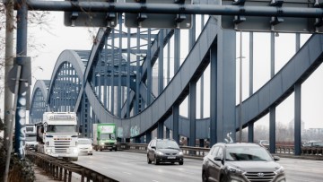 Hamburg: Brücke über die Elbe