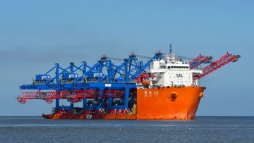 CTA Altenwerder: Drei neue Containerbrücken im Einsatz