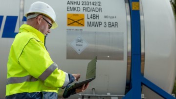 Gefahrgutabwicklung durch Digitalisierung und Automatisierung im KV-Terminal