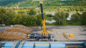 Groß- und Schwertransporten (GST) am Donauhafen Kelheim