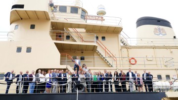 Im Hafen Riga traf die deutsche Delegation aus Lübeck und Hamburg auf Geschäftspartner und Behördenvertreter der lettischen Häfen.