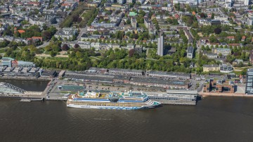 Hamburg Cruise Center Altona mit der AIDAsol
