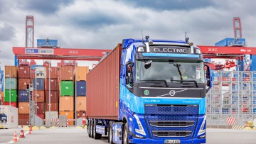 E-Lkw von CTD am HHLA Container Terminal Burchardkai in Hamburg
