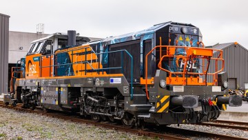 Hybridlokomotive DE18 The Lion