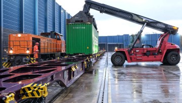 LOG4NRW: Erster Containerzug hat sich auf den Weg gemacht