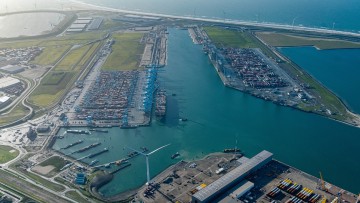 Luftbild der Maasvlakte II