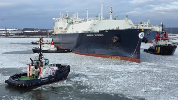 Mellum beim Eisaufbruch in der Ostsee