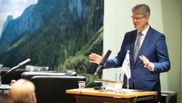 Bundesverkehrsminister Patrick Schnieder als Ehrengast bei seinem Parlamentarischen Abend des BDB
