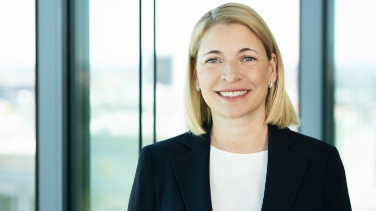 Bahnchefin Palla kündigt für 2026 umfassenden Konzernumbau an Auf dem Bild ist Evelyn Palla zu sehen, bisher Chefin der DB Regio. Ab 1. Oktober 2025 soll sie neue Chefin des Bahnkonzerns werden und Richard Lutz ablösen