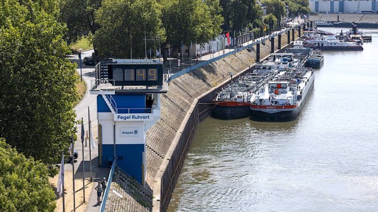 Niedrigwasser_Rhein_Duisburg