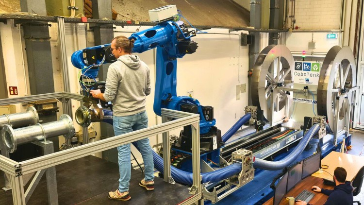 Das Robotersystem übernimmt künftig die Schwerlast