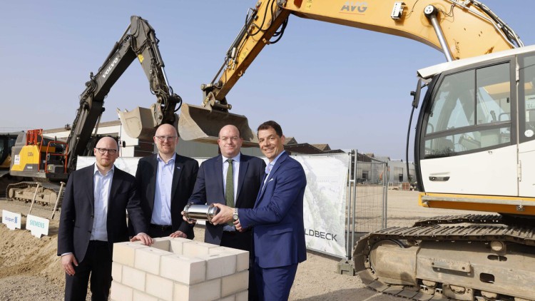 Spatenstich für neue Produktionshalle auf Logport I