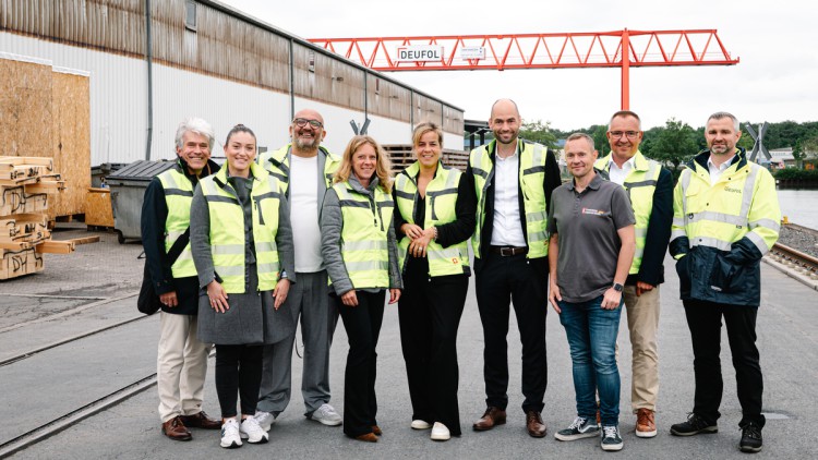 NRW-Wirtschaftsministerin Mona Neubaur besuchte Dortmunder Hafen