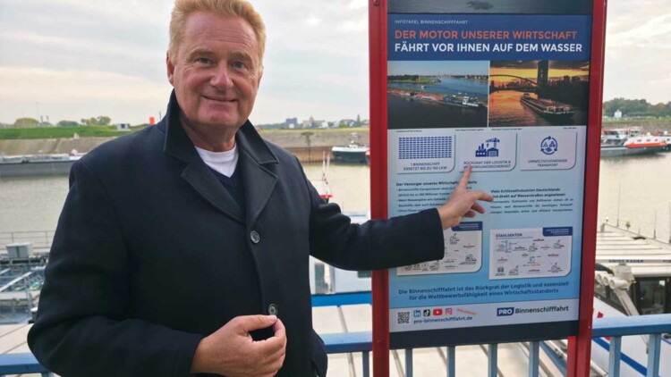 10 neue Infotafeln über die Binnenschifffahrt in Duisburg