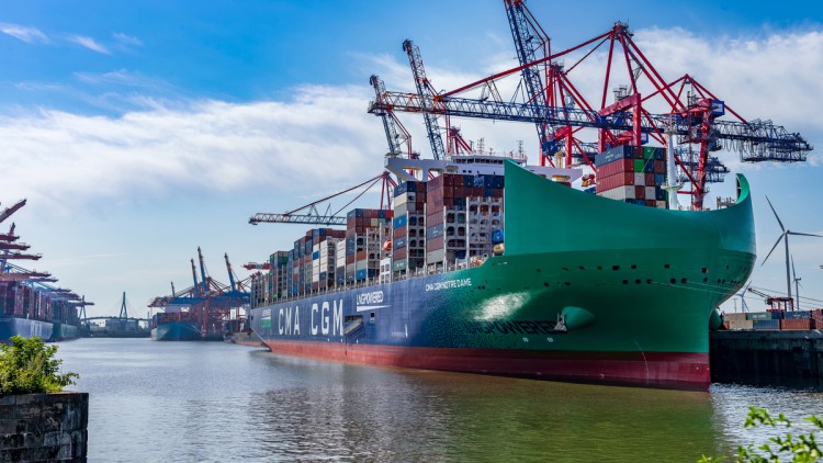 Containerschiff CMA CGM „Notre Dame“