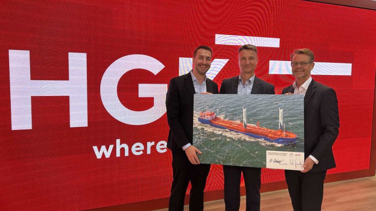 Covestro und HGK Shipping verlängern Partnerschaft