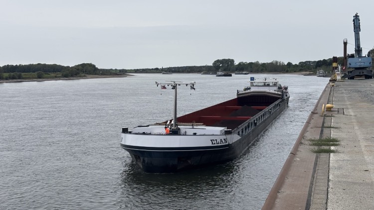 Partner bringen gemeinsam ferngesteuerte Navigation auf die Mosel