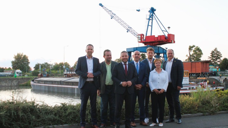v.l.n.r.: Marco Müller (Stadt Riesa), Vojtech Dabrowski (Verkehrsministerium Tschechien), Sebastian Hecht (Sächsisches Staatsministerium der Finanzen), Heiko Loroff (SBO), Markus Heilig (Freie und Hansestadt Hamburg), Inka Hüning (Freundeskreis Dresden-Ha