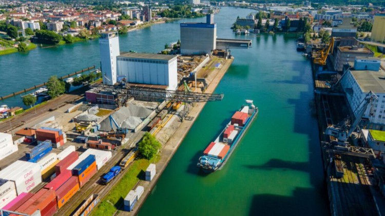 Hafen Basel