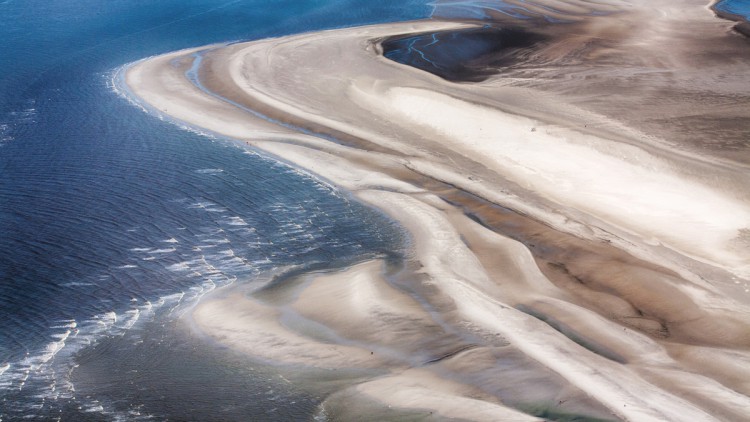 Luftbild vom Schleswig-Holsteinischen Nationalpark Wattenmeer