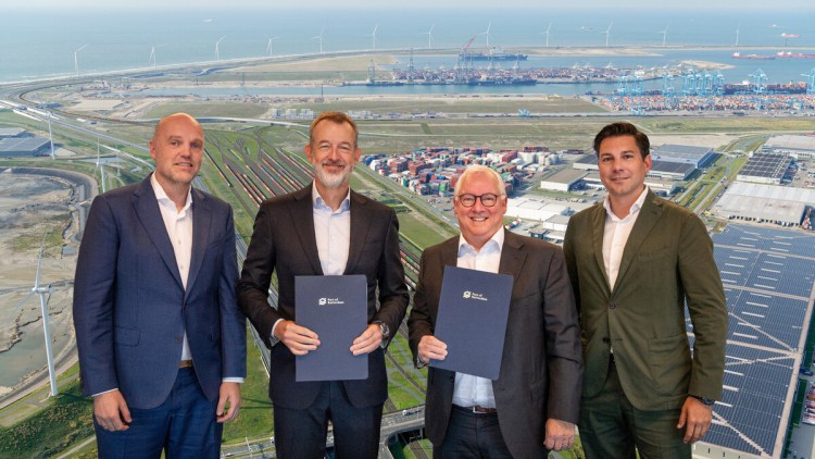 Port of Rotterdam Authority und Swietelsky Rail Benelux B.V. unterzeichnen Vertrag über den Bau des ersten Rangierbahnhofs „Emplacement Maasvlakte Zuid“