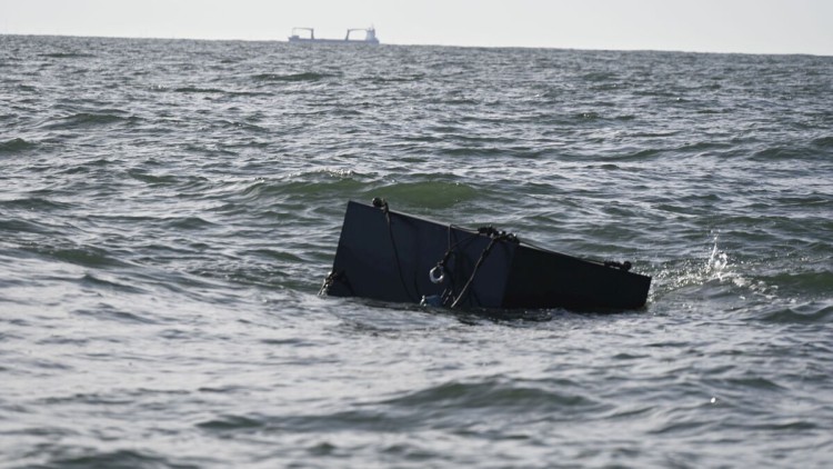 Prüfkörper für Nachtsichtgeräte in der Nordsee