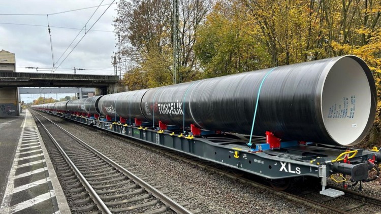 Rheincargo übernimmt Rohrtransporte für die geplanten Seen in Hambach und Garzweiler