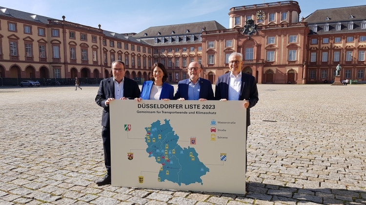 Gruppenbild der vier anwesenden Verkehrsminister