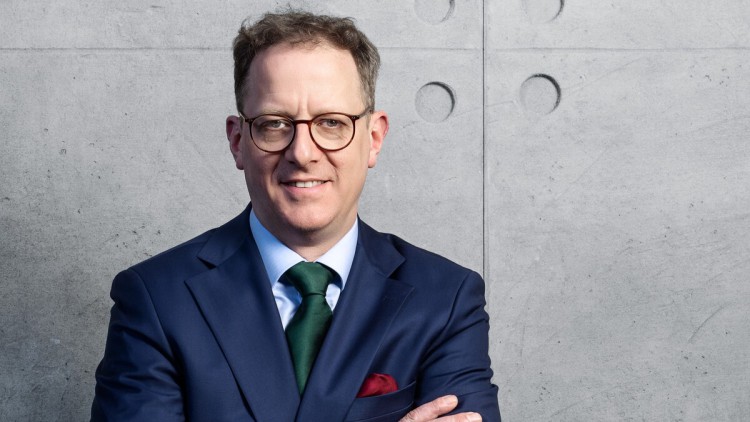 Michael de Reese als Aufsichtsratsvorsitzender der Seaports of Niedersachsen GmbH im Amt bestätigt 