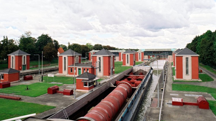 Blick von oben auf die Schleuse