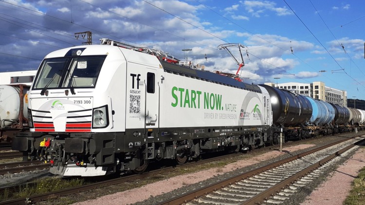 Vectron-Lokomotive bei TX Logistik