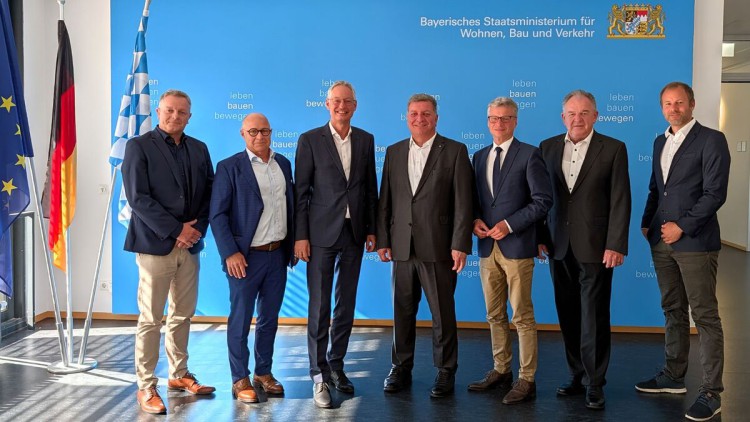 Verkehrsminister Bernreiter empfängt ARGE der bayerischen Zweckverbandshäfen